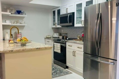 Copropriété à vendre à Miami, Floride: 3 chambres, 126.35 m2 № 2003491 - photo 7