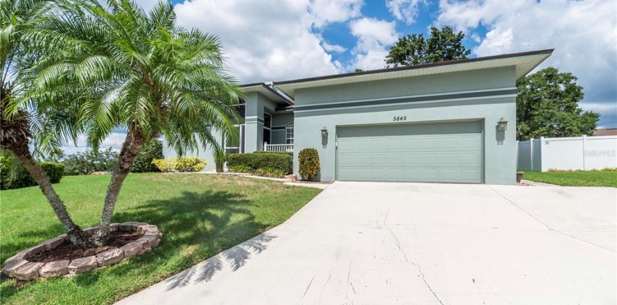Casa en Lakeland, Florida 3 dormitorios, 273.97 m2 № 1915793