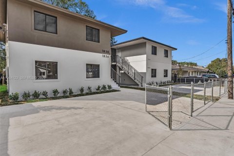 Immobilier commercial à vendre à Miami, Floride № 2032186 - photo 3