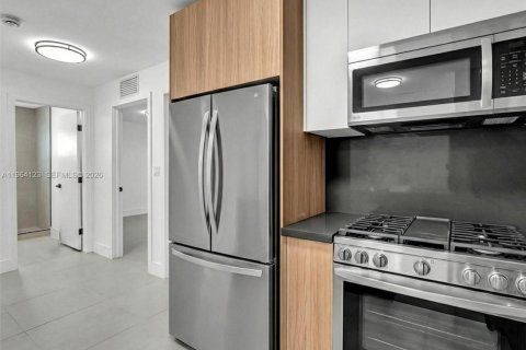 Immobilier commercial à vendre à Miami, Floride № 2032186 - photo 4