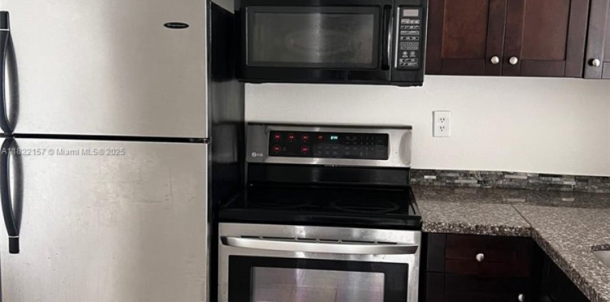 Condo à Miami, Floride, 1 chambre  № 2036786