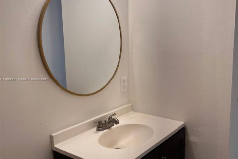Copropriété à vendre à Miami, Floride: 1 chambre, 76.74 m2 № 2036786 - photo 8