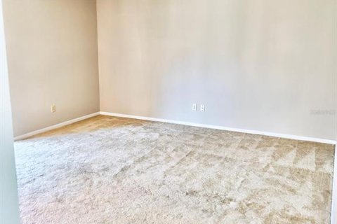 Condo in Ocala, Florida, 2 bedrooms  № 1744177 - photo 12