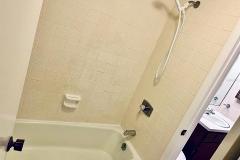 Condo in Ocala, Florida, 2 bedrooms  № 1744177 - photo 8