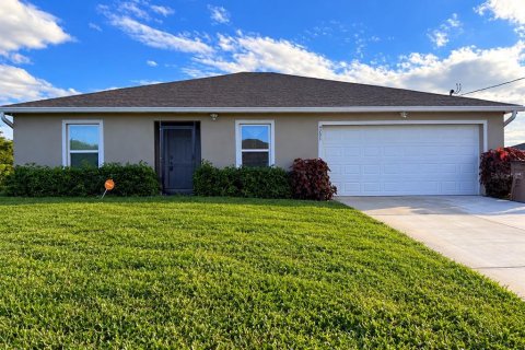Villa ou maison à Lehigh Acres, Floride 3 chambres, 144.09 m2 № 2432697