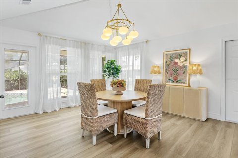 House in Sarasota, Florida 3 bedrooms, 305.83 sq.m. № 2199555 - photo 15