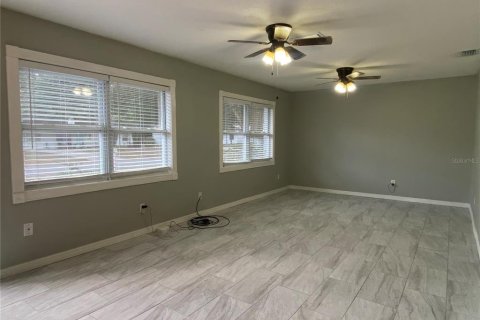 Villa ou maison à vendre à Zephyrhills, Floride: 2 chambres, 98.85 m2 № 2231788 - photo 6