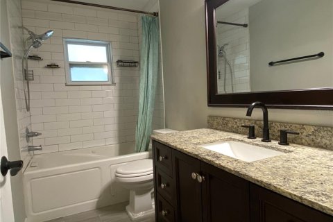 Villa ou maison à vendre à Zephyrhills, Floride: 2 chambres, 98.85 m2 № 2231788 - photo 16