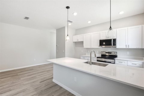 Casa en venta en Eustis, Florida, 3 dormitorios, 122.35 m2 № 2234644 - foto 13