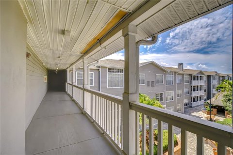 Condo in Tampa, Florida, 1 bedroom  № 1767109 - photo 14