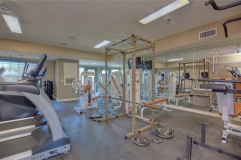 Condo in Tampa, Florida, 1 bedroom  № 1767109 - photo 11