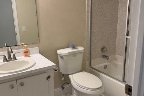 Condo in Sunrise, Florida, 2 bedrooms  № 1794412 - photo 15