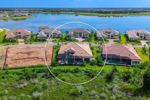 Villa ou maison à vendre à Sarasota, Floride: 3 chambres, 322.74 m2 № 2202143 - photo 4