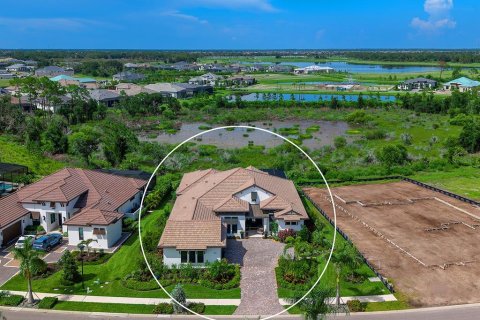 Villa ou maison à vendre à Sarasota, Floride: 3 chambres, 322.74 m2 № 2202143 - photo 3