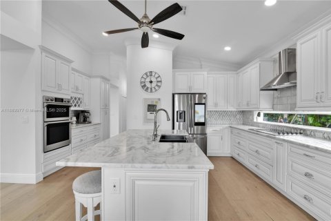 Casa en venta en Boca Raton, Florida, 5 dormitorios, 329.8 m2 № 1946018 - foto 6