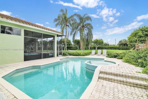 Casa en venta en Boca Raton, Florida, 5 dormitorios, 329.8 m2 № 1946018 - foto 24