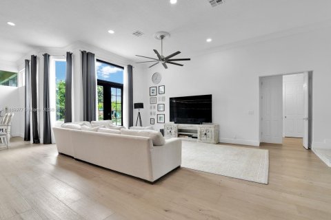 Casa en venta en Boca Raton, Florida, 5 dormitorios, 329.8 m2 № 1946018 - foto 12