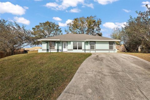 Villa ou maison à vendre à Clermont, Floride: 3 chambres, 143.53 m2 № 1795286 - photo 1