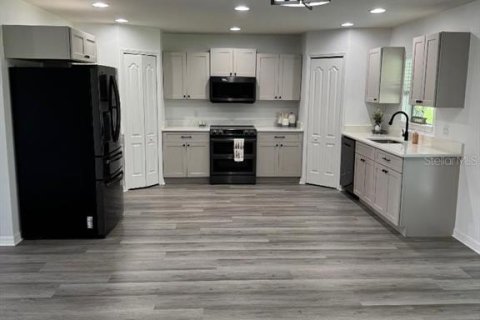 Casa en venta en Alachua, Florida, 5 dormitorios, 260.5 m2 № 1907543 - foto 6