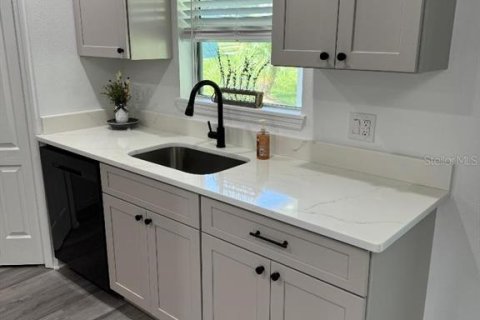 Casa en venta en Alachua, Florida, 5 dormitorios, 260.5 m2 № 1907543 - foto 8
