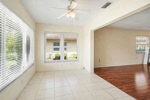 Condo in Bradenton, Florida, 2 bedrooms № 2206950 - photo 15