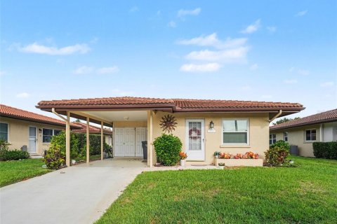 Condo in Bradenton, Florida, 2 bedrooms  № 2206950