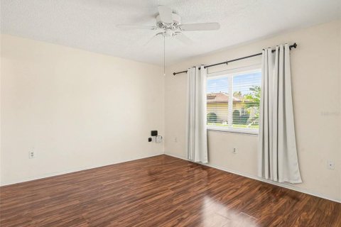 Condo in Bradenton, Florida, 2 bedrooms № 2206950 - photo 30