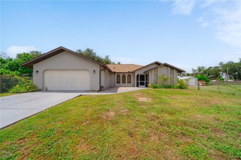 Casa en Port Charlotte, Florida 3 dormitorios, 190.26 m2 № 2119916