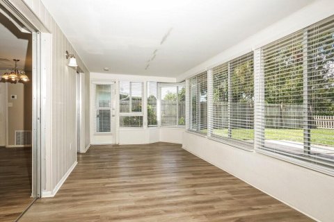 House in Venice, Florida 2 bedrooms, 93.46 sq.m. № 1914013 - photo 8