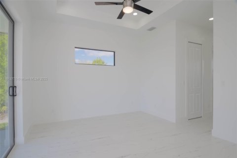 House in Lehigh Acres, Florida 3 bedrooms, 148.92 sq.m. № 1762420 - photo 12