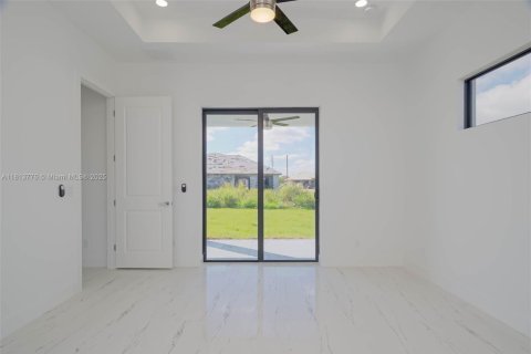 House in Lehigh Acres, Florida 3 bedrooms, 148.92 sq.m. № 1762420 - photo 13
