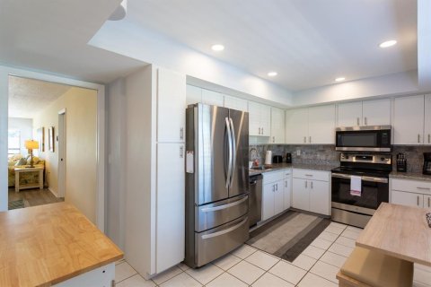 Condo in Sarasota, Florida, 3 bedrooms  № 1734838 - photo 16