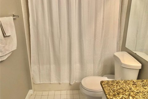 Condominio en alquiler en Orlando, Florida, 2 dormitorios, 99.68 m2 № 2100859 - foto 17