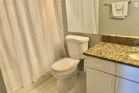 Condominio en alquiler en Orlando, Florida, 2 dormitorios, 99.68 m2 № 2100859 - foto 16