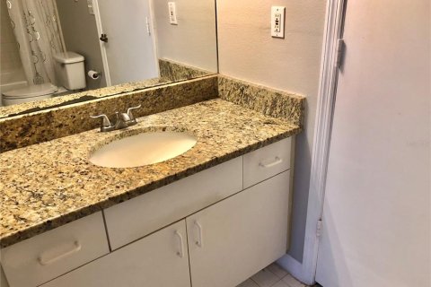 Condominio en alquiler en Orlando, Florida, 2 dormitorios, 99.68 m2 № 2100859 - foto 12