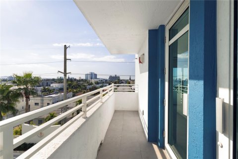 Condominio en alquiler en Miami Beach, Florida, 2 dormitorios, 91.14 m2 № 1993912 - foto 14