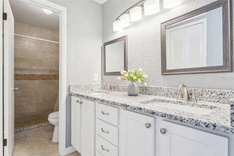 Townhouse in Fern Park, Florida 3 bedrooms, 175.49 sq.m. № 2393745 - photo 13