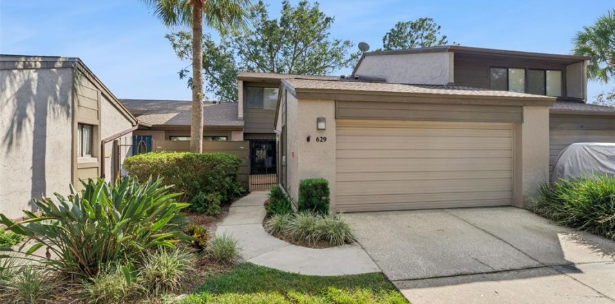 Townhouse in Fern Park, Florida 3 bedrooms, 175.49 sq.m. № 2393745