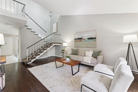 Townhouse in Fern Park, Florida 3 bedrooms, 175.49 sq.m. № 2393745 - photo 21