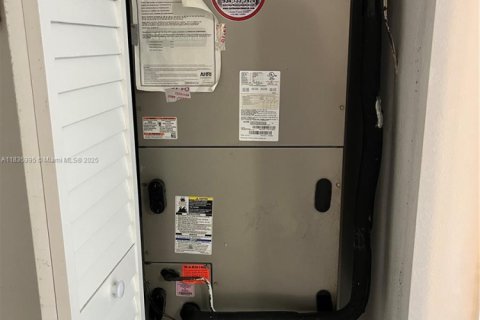 House in Homestead, Florida 4 bedrooms, 149.67 sq.m. № 1964903 - photo 11