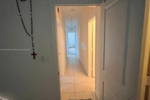 House in Homestead, Florida 4 bedrooms, 149.67 sq.m. № 1964903 - photo 17