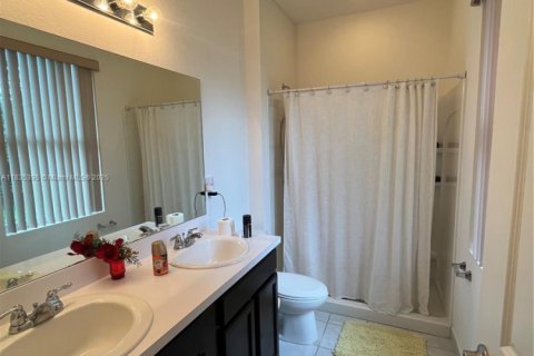 House in Homestead, Florida 4 bedrooms, 149.67 sq.m. № 1964903 - photo 16