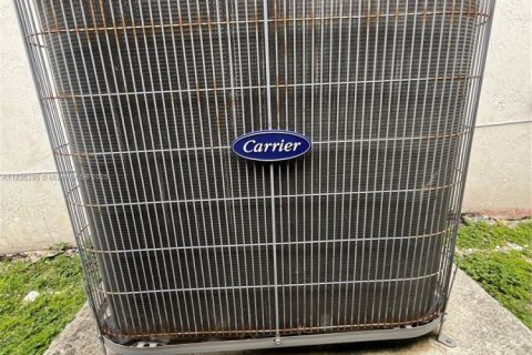 House in Homestead, Florida 4 bedrooms, 149.67 sq.m. № 1964903 - photo 21