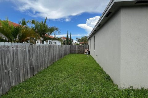 House in Homestead, Florida 4 bedrooms, 149.67 sq.m. № 1964903 - photo 23