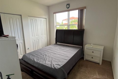 House in Homestead, Florida 4 bedrooms, 149.67 sq.m. № 1964903 - photo 7