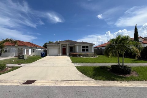 House in Homestead, Florida 4 bedrooms, 149.67 sq.m. № 1964903 - photo 1