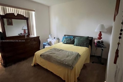 House in Homestead, Florida 4 bedrooms, 149.67 sq.m. № 1964903 - photo 14