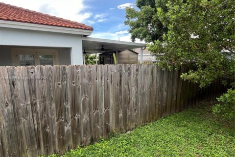 House in Homestead, Florida 4 bedrooms, 149.67 sq.m. № 1964903 - photo 19