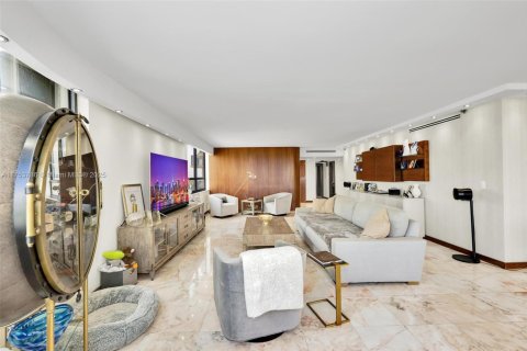 Condo in Bal Harbour, Florida, 2 bedrooms  № 1868443 - photo 7