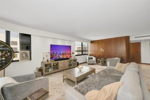 Condo in Bal Harbour, Florida, 2 bedrooms  № 1868443 - photo 5